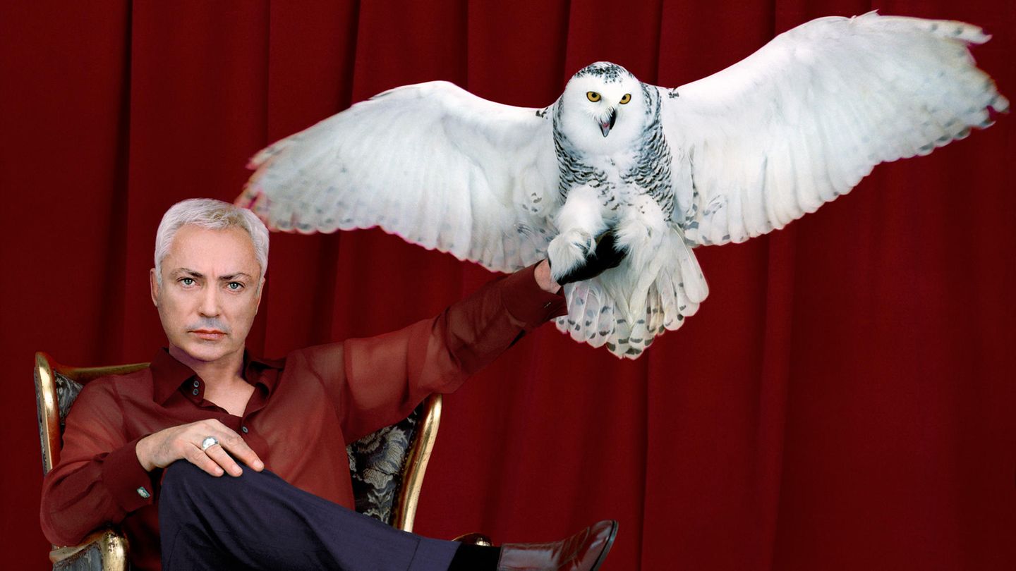 Udo Kier mit Eule