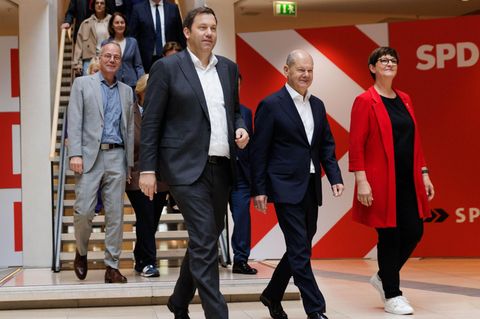 SPD-Chef Lars Klingbeil, Bundeskanzler Olaf Scholz und SPD-Chefin Saskia Esken