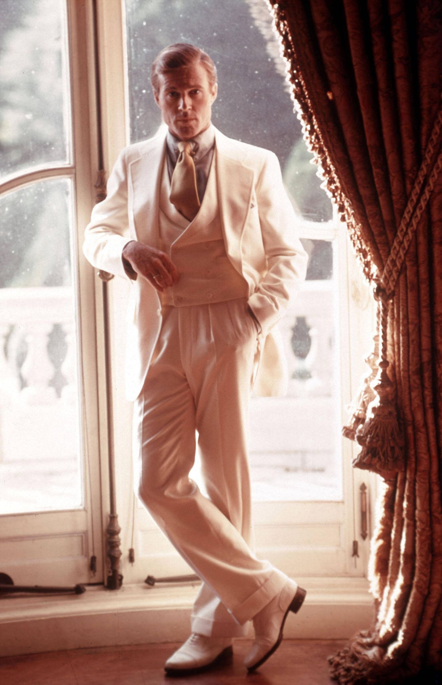 Robert Redford im rosa Anzug im Film "The Great Gatsby"