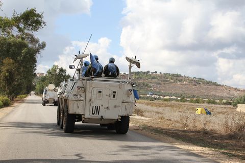 Soldaten der UN-Friedenstruppe (Unifil) patrouillieren an der libanesisch-israelischen Grenze