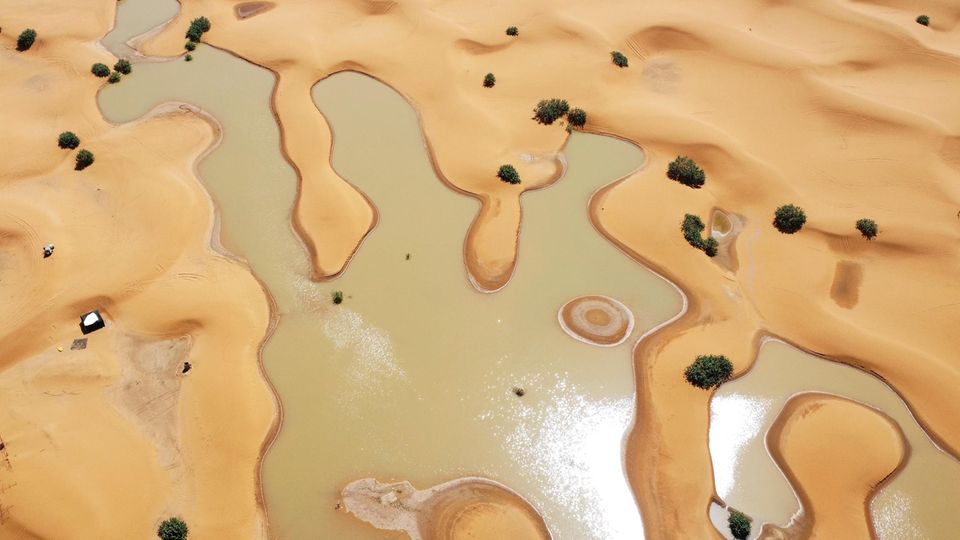 Heftigste Regenfälle seit Jahrzehnten: Gebiete in der Sahara stehen unter Wasser
