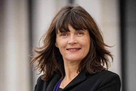 Portrait vin Silke Möhring, Expertin für Pflegeversicherungen