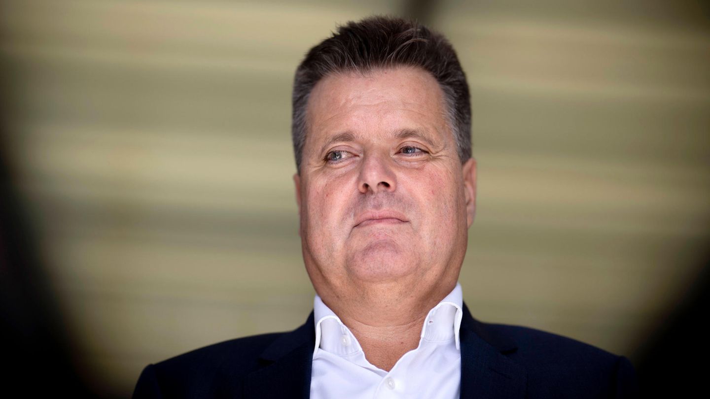 In seiner Funktion soll der gelernte Jurist Jürgen Dusel die gesetzlichen und politischen Rahmenbedingungen für Menschen mit Behinderung verbessern. Dusel sagt, ihm gehe es darum, Inklusion in die Mitte der Gesellschaft zu rücken