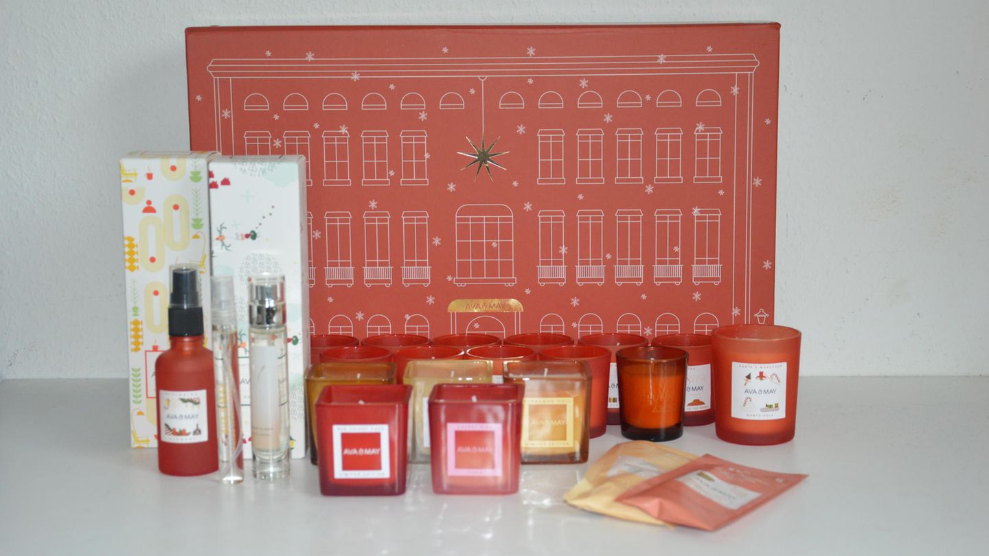 Scented candles Advent calendar 2024 The contents of Ava & May put to