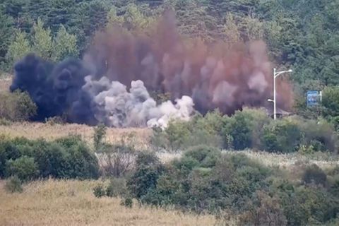 Von Südkorea veröffentlichtes Bild der Sprengung