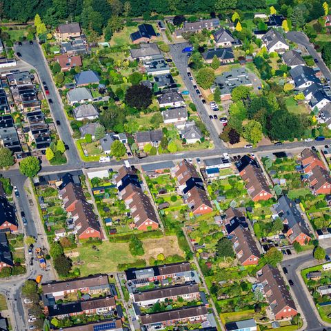 Air absorption of a single-family house settlement property tax