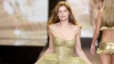 Von 1997 bis 2000 war auch die Französin Laetitia Casta, 46, Teil der Victoria's Secret Show 