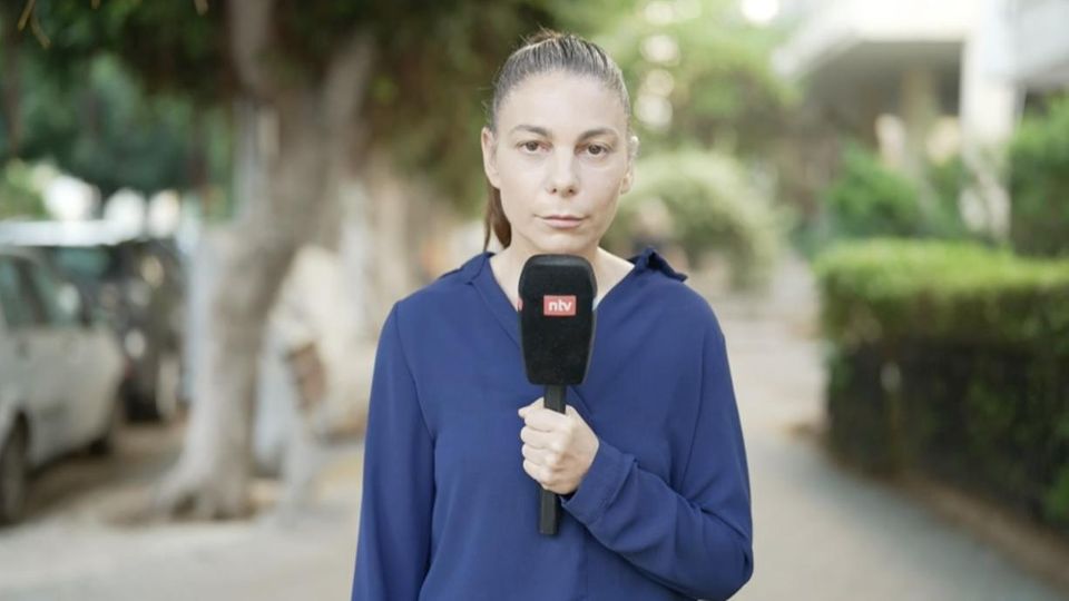 USA stellt neue Forderung: Bedingung "könnte Netanjahu unter Druck setzen" Bei einem israelischen Angriff im Libanon kamen drei Jugendliche ums Leben. Wie die USA reagiert und was das für Israels Vorrat an Abwehrraketen bedeutet, berichtet Raschel Blufarb.