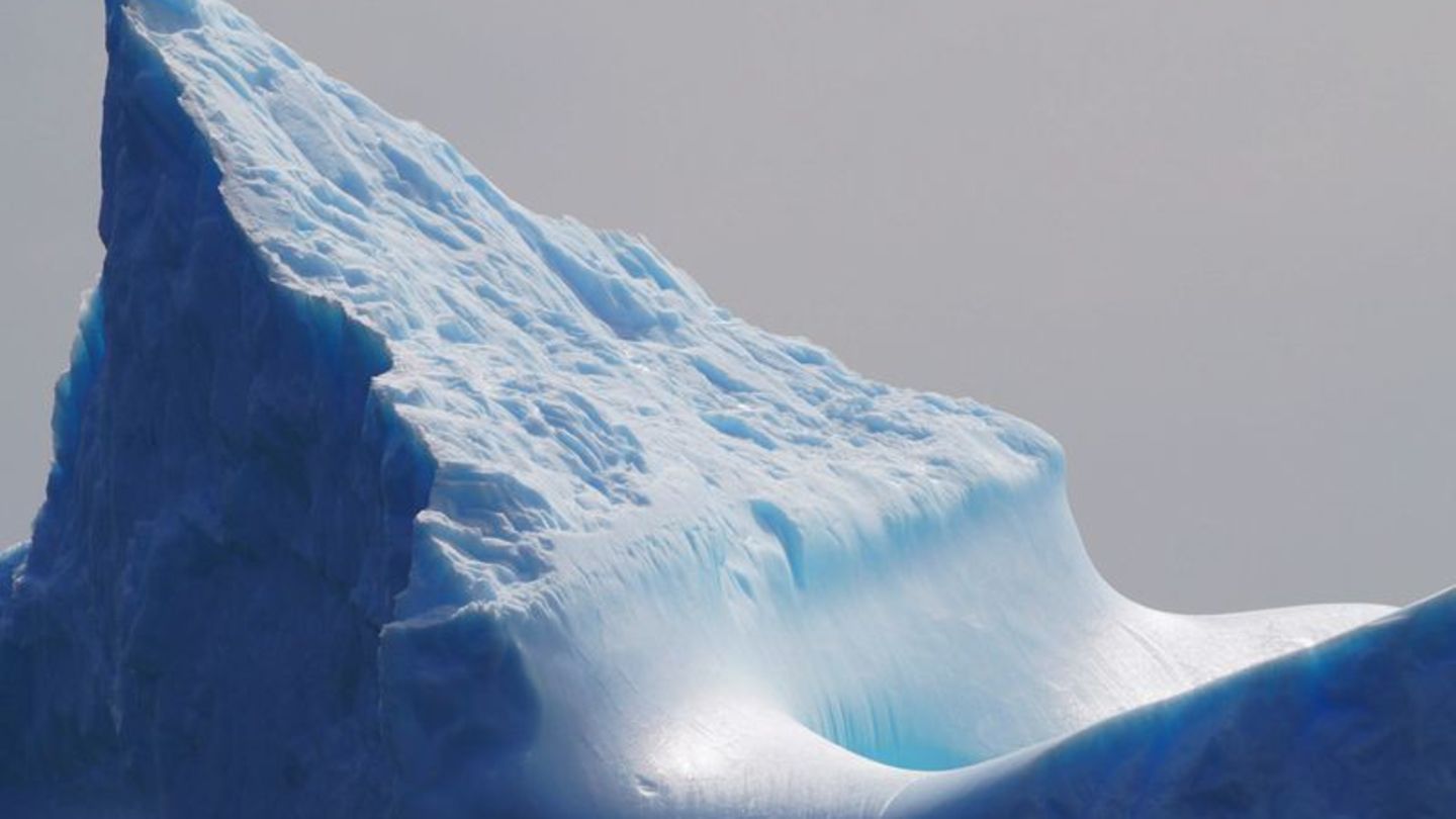 klimawandel-tourismus-hat-auswirkungen-auf-eisschmelze-in-antarktis