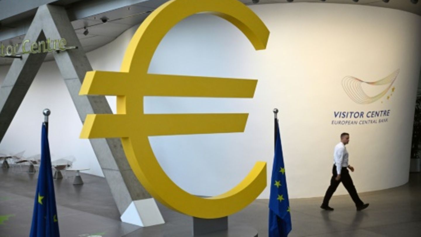 Europäische Zentralbank Entscheidet Bei Treffen In Slowenien über Die ...