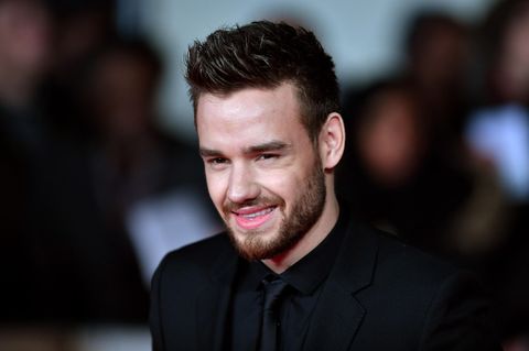 Der Sänger Liam Payne, ein ehemaliges Mitglied von One Direction, starb nach einem Sturz aus einem Hotel in Buenos Aires, Argentinien. Er war 31 Jahre alt.