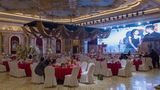Eine Hochzeitsfeier in einem Festsaal im Matrjoschka Hotel