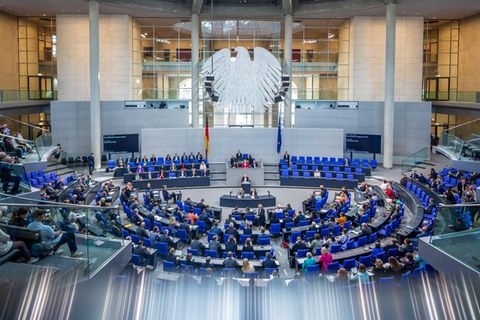 Unter den Bundestagsfraktionen war das "Sicherheitspaket" umstritten