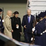 Schon auf den ersten Metern durften militärische Ehren für den Oberbefehlshaber der schlagkräftigsten Armee der Welt nicht fehlen