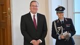 Bundesverteidigungsminister Boris Pistorius und Oberst i.G. Gabriele Voyé