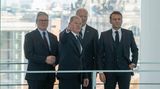 Selbstverständlich steht erst einmal eine Hausführung auf dem Programm. Danach geht es um die großen Themen der Weltpolitik. Im Fokus: Die Kriege in der Ukraine und in Nahost