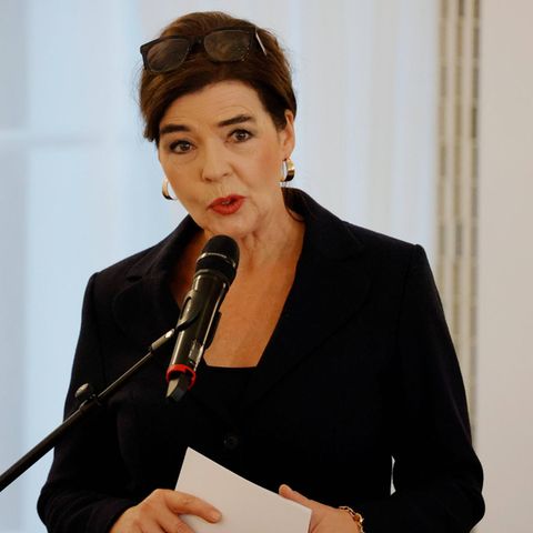 Sie ist und bleibt die "Kult-Ansagerin" zum Jugendwort des Jahres: Susanne Daubner Sie ist und bleibt die "Kult-Ansagerin" zum Jugendwort des Jahres: Susanne Daubner