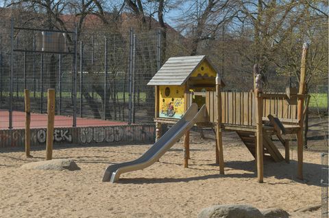 Die Tat ereignete sich auf einem Spielplatz in München-Haidhausen (Symbolbild)