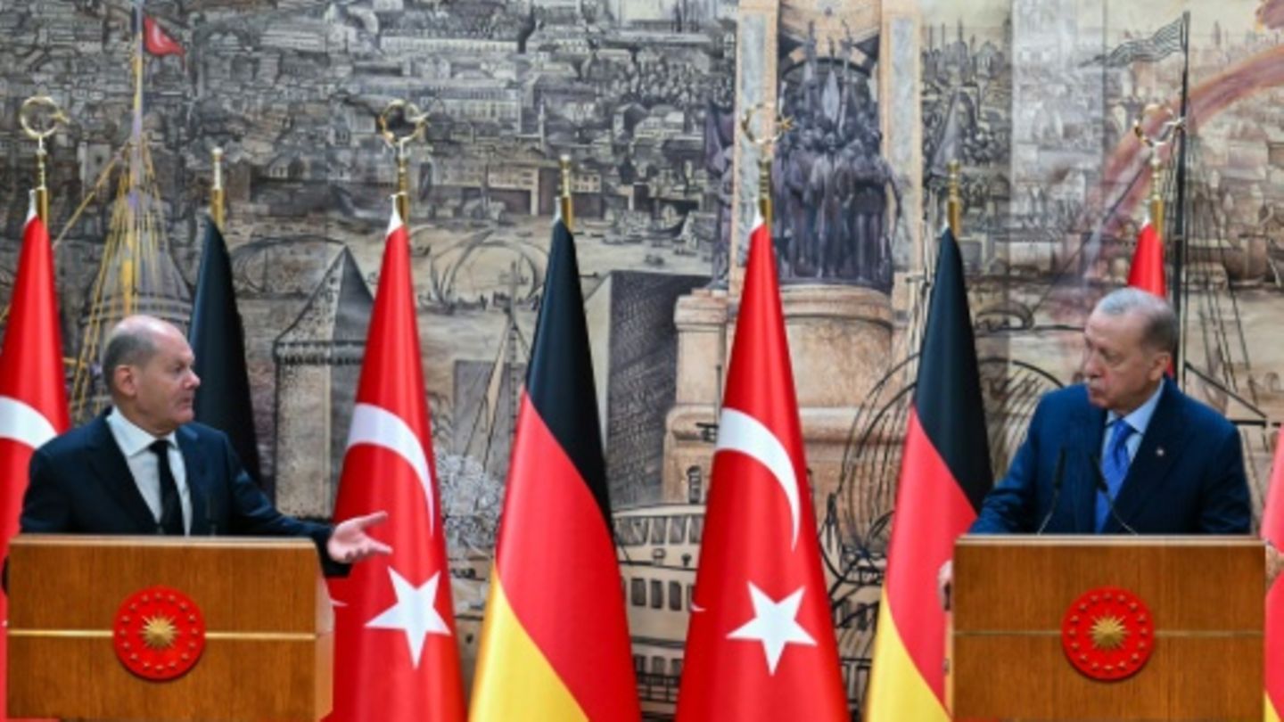 Olaf Scholz (links) und Recep Tayyip Erdogan in Istanbul