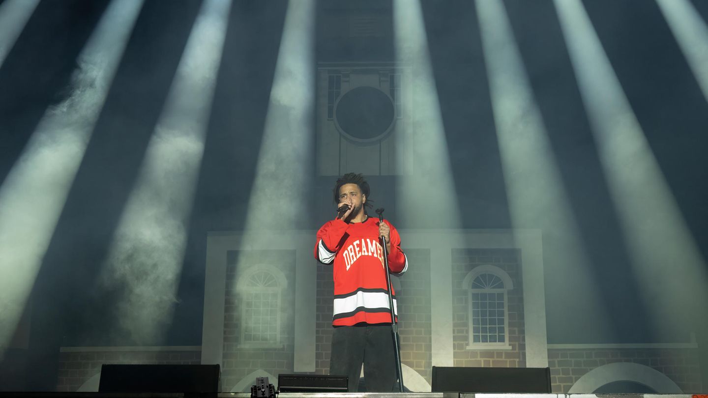 Rapper J. Cole auf der Bühne