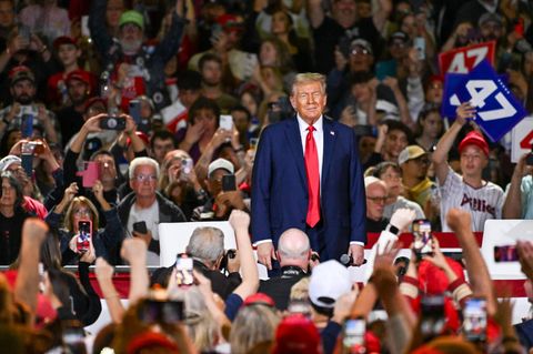 Donald Trump bei einer Wahlkampfveranstaltung im Lancaster Convention Center in Lancaster, Pennsylvania