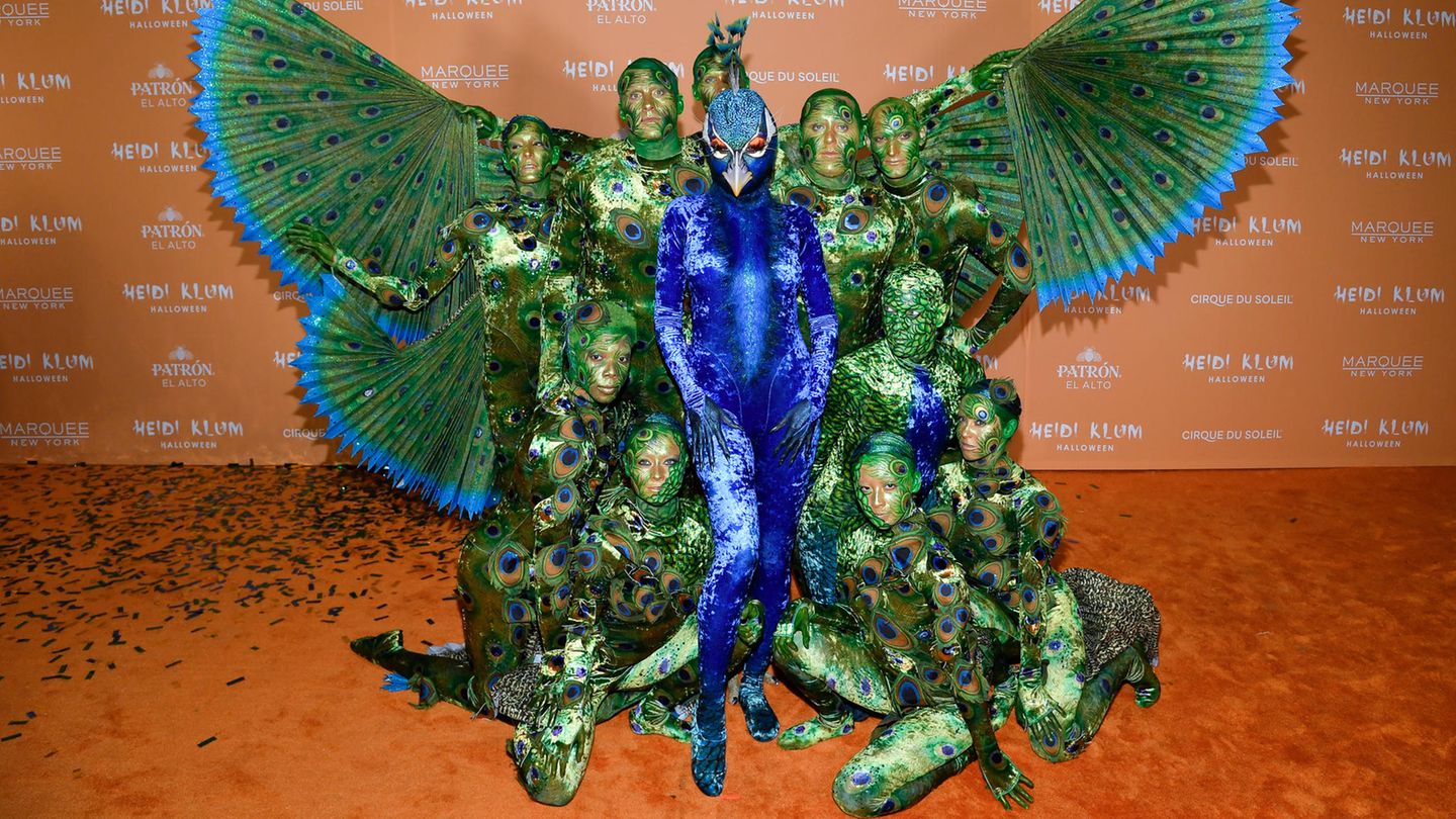 Heidi Klum as Pfau