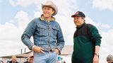 Heath Ledger und Ang Lee bei den Dreharbeiten zu Brokeback Mountain