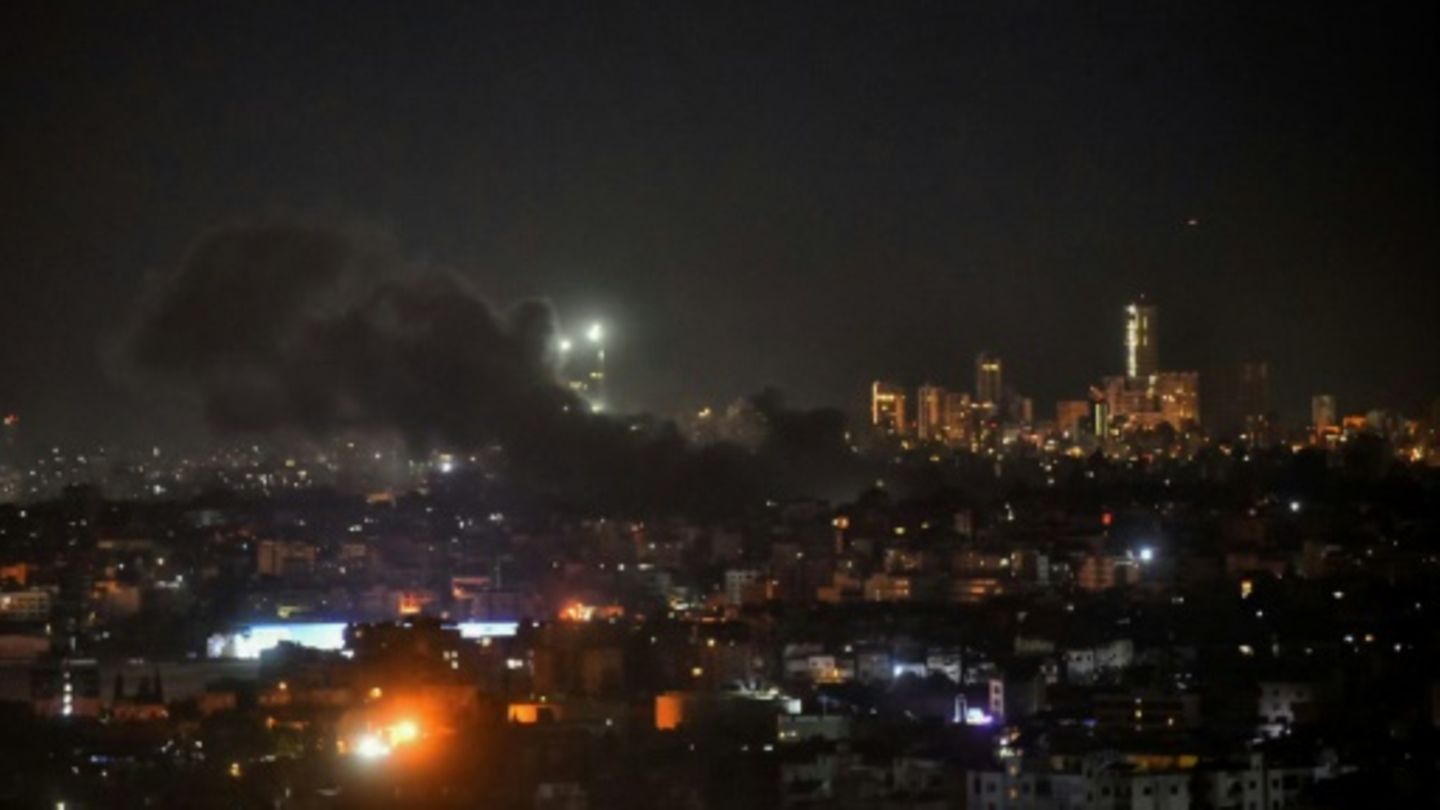 Rauch und Flammen nach israelischem Angriff in südlichem Vorort Beiruts