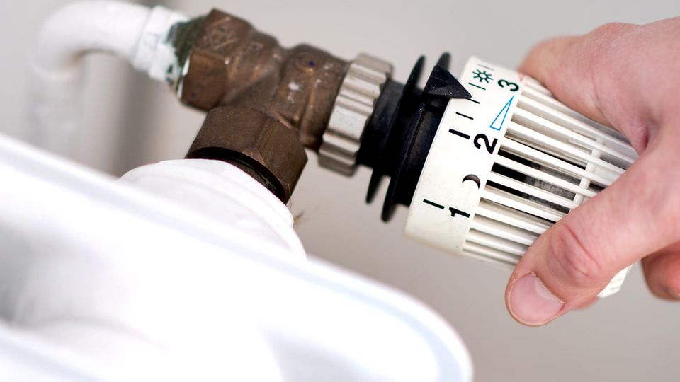 Hohen Energiepreisen trotzen: Mit diesen Tricks können Sie Heizkosten einsparen