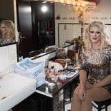 Jurassica Parka, 44, backstage in der Berliner Kabarett Anstalt