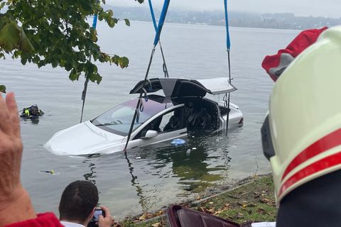 Tesla im Traunsee