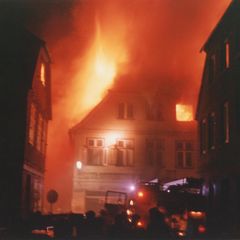 Ein brennendes Haus in Mölln