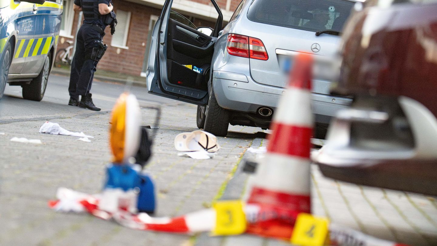 Turbulente Szenen vor einem Kölner Fitnessstudio: Nach Schüssen starb ein junger Mann im Krankenhaus