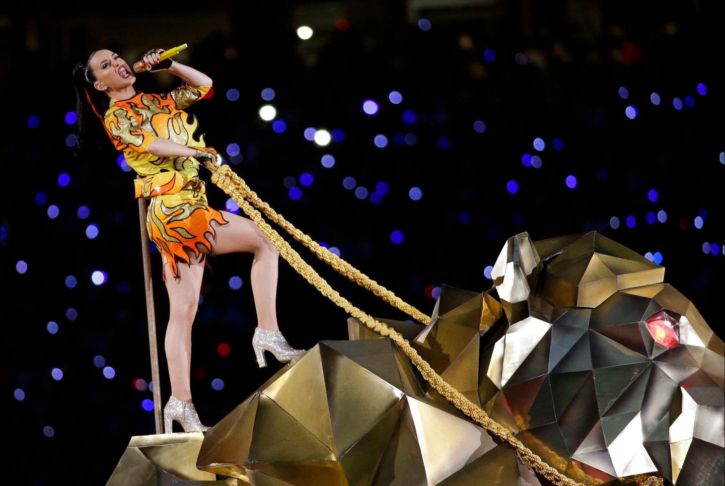 Katy Perry bei ihrer "Super Bowl" performance