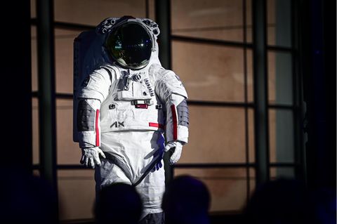 Prada präsentiert Mode für Astronauten