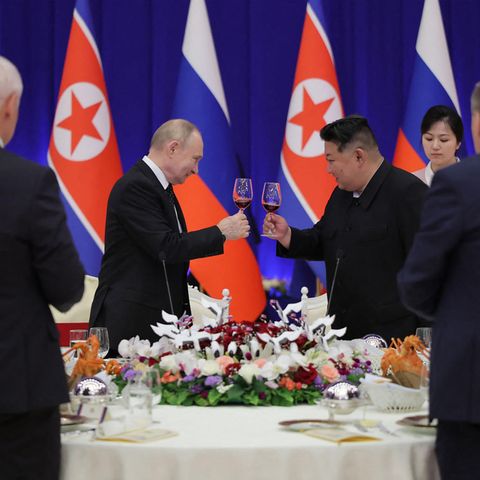 Achse der Autokraten II: Russlands Präsident Wladimir Putin beim Treffen mit Nordkoreas Anführer Kim Jong-un