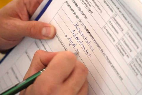Bei immer mehr Kindern und inzwischen auch Erwachsenen wird ADHS diagnostiziert. Was steckt eigentlich hinter den vier Buchstaben und wie kann die Störung festgestellt werden?