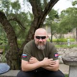 ein russischer Tourist posiert