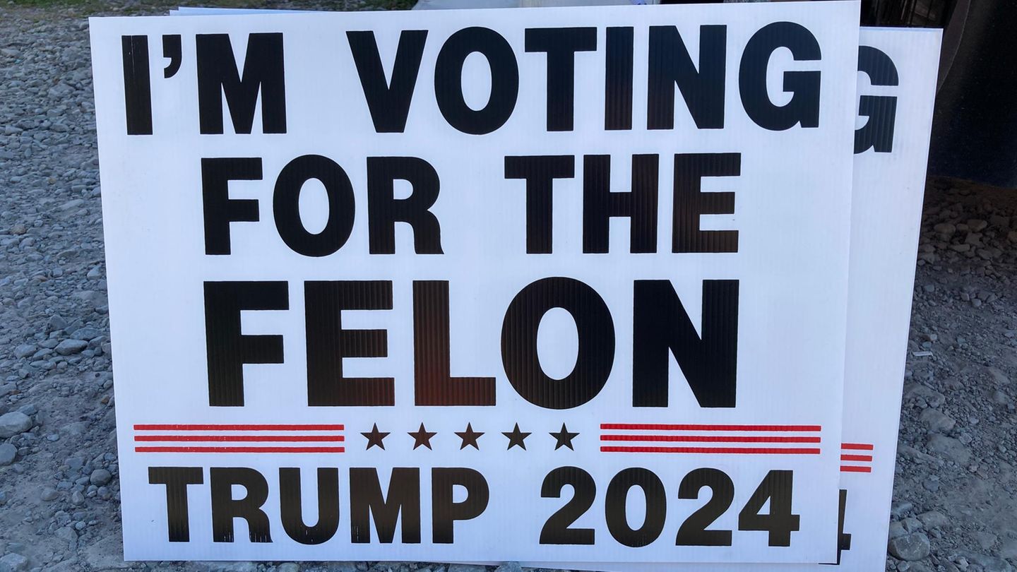 Ein Trump-Wahlkampfschild