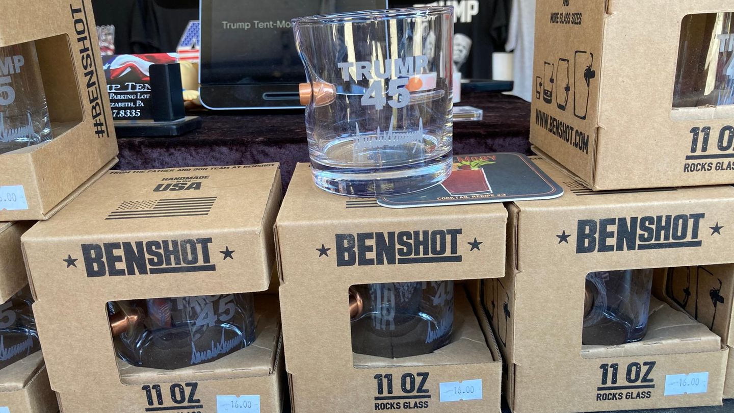 ein Trump-Shotglas