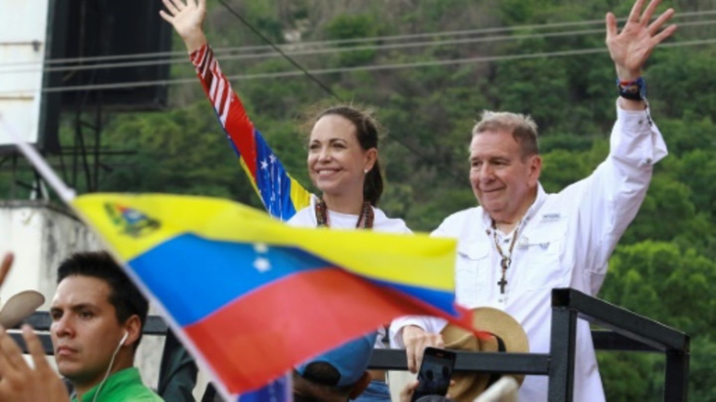 Machado und Urrutia bei einem gemeinsamen Auftritt in Venezuela im Juli 2024