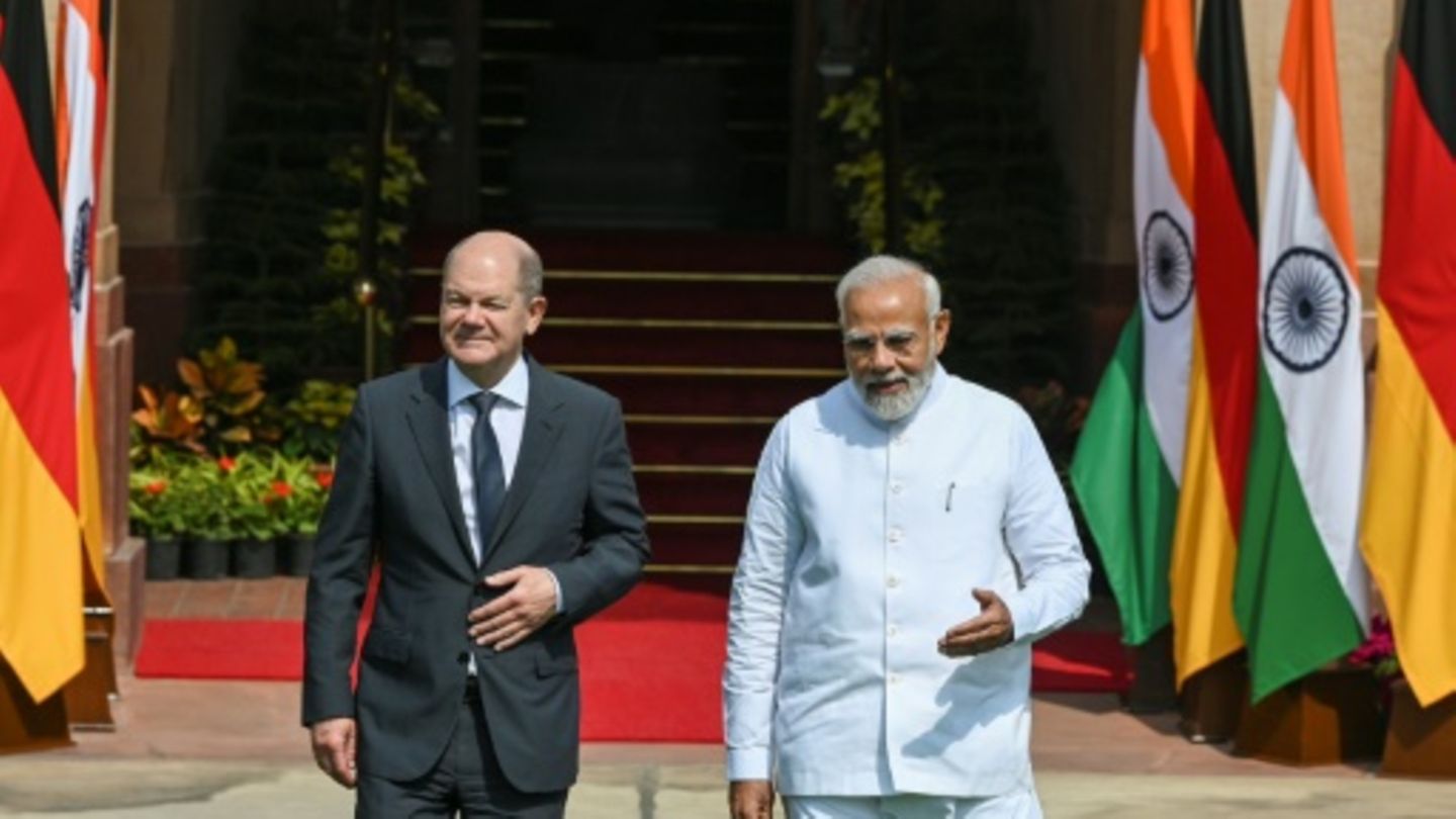Scholz (l.) und Modi im Februar in Neu-Delhi