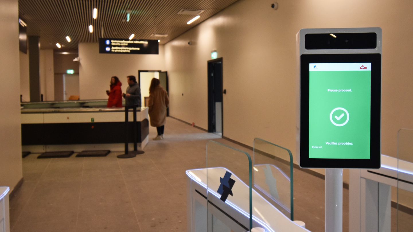 Nuuk Airport Boarding