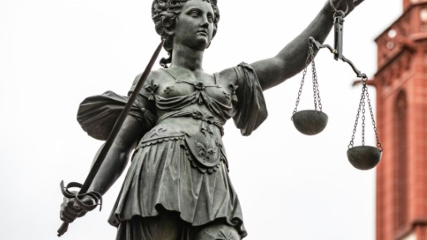 Skulptur von Justitia