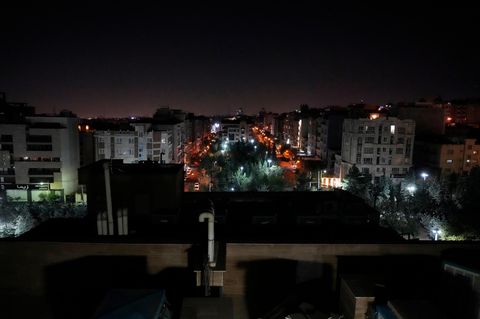 Blick auf die iranische Hauptstadt Teheran. Hier waren mehrere Explosionen zu hören