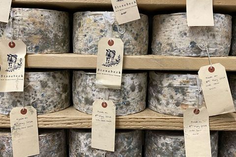 In Grossbritannien hat Neal's Yard Dairy mit seinen Käsesorten, Bioprodukte als Delikatessen etabliert