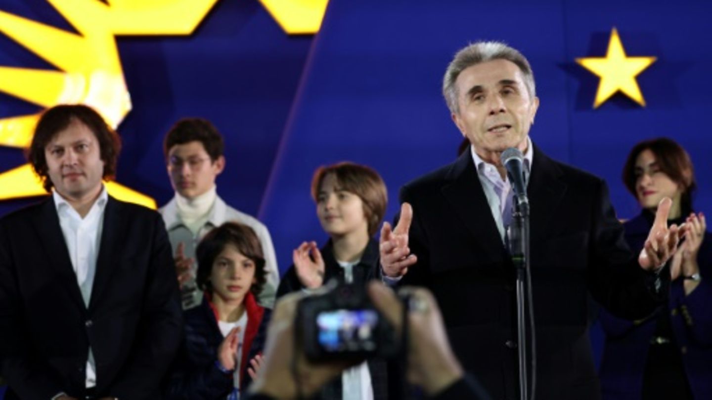 Iwanischwili am Wahlabend in Tiflis