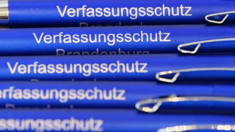 Kugelschreiber reichen beim Verfassungsschutz längst nicht mehr aus, um auf die zunehmende Digitalisierung adäquat reagieren zu