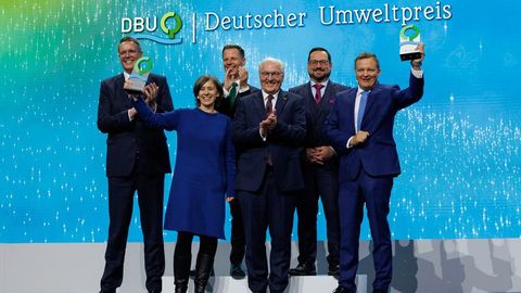 Der Deutsche Umweltpreis 2024 geht an die Moorforscherin Franziska Tanneberger und den Ingenieur und Unternehmer Thomas Speidel.