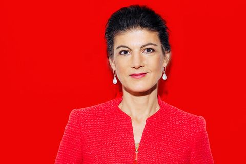 Sahra Wagenknecht, 55, hat Geschichte ­geschrieben: Die nach ihr benannte ­Partei sitzt knapp ein Jahr nach der Gründung in ­mehreren Landesparlamenten